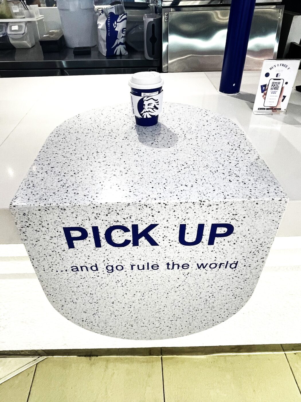 ズスコーヒー（ZUS COFFEE)レジカウンターイメージ4